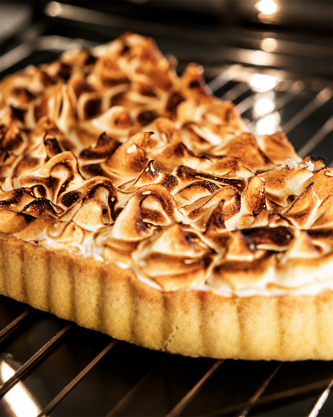 Tarte au citron meringuée dorée au four